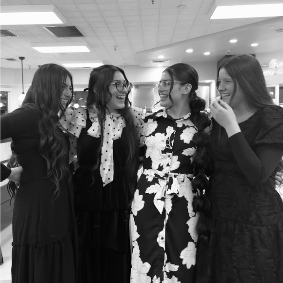 Meet your Posher, Savannah - Picture 6 of 16